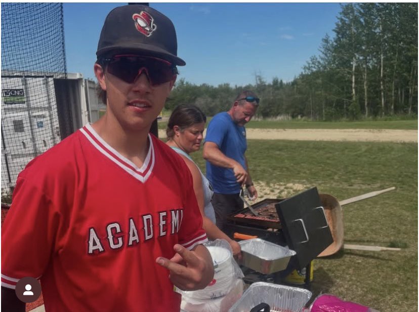 Some Rustlers vs Renegades this past weekend with a bbq out at beautiful Paragon Park in Devon!