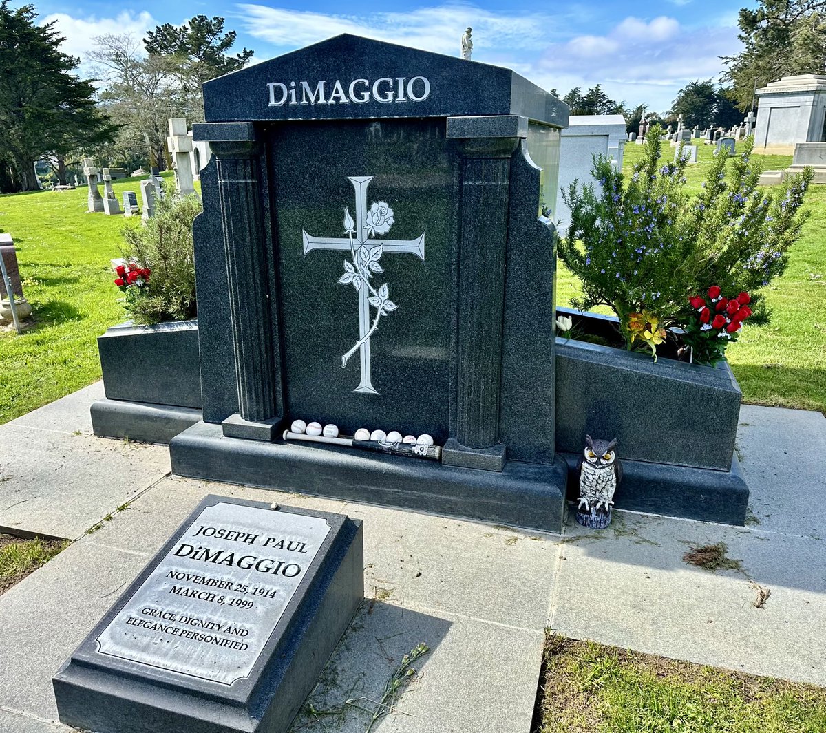 blakeinspace1's tweet photo. ⁦@GreatDonovan⁩ I loved the Tombstone segment yesterday! I wanted to give you a heads up on a cool activity if you’re ever in the San Francisco area and have some spare time. The cemetery that has these iconic and historic legends is near Levi’s Stadium!
Worth a stop!! https://t.co/g6MGUTvpQm