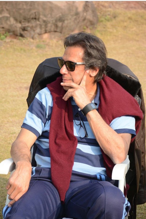 Vishhuuu Khanⁱᴾⁱᵃⁿ (@vishhuuuk) on Twitter photo وہ شخص جو دشمن کی آنکھوں میں آنکھیں ڈال کر بات کرتا ہے، آج اپنی ہی ریاست کی قید میں ہے۔ ہم اسے تنہا نہیں چھوڑیں گے۔
<a href="/TeamiPians/">Team Insafians 𝗣𝗼𝘄𝗲𝗿</a>
#مزاحمت_کی_کال_عوام_تیار وہ شخص جو دشمن کی آنکھوں میں آنکھیں ڈال کر بات کرتا ہے، آج اپنی ہی ریاست کی قید میں ہے۔ ہم اسے تنہا نہیں چھوڑیں گے۔
<a href="/TeamiPians/">Team Insafians 𝗣𝗼𝘄𝗲𝗿</a>
#مزاحمت_کی_کال_عوام_تیار