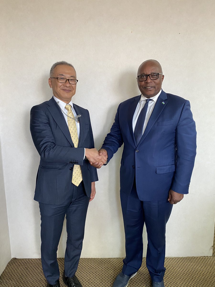 Ahead of tomorrow’s ceremony of presentation of Letters of Credence and Recall in Lesotho, I paid a courtesy call on Mr. Tanki Mothae, Chief of Protocol. Looking forward to the ceremony🇯🇵🇱🇸