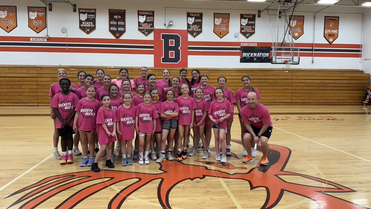 GirlsBuckeyeBB's tweet image. Great Youth Camp so far this week!!!  Love the Energy and Fun we are having!!! ❤️🦌🏀