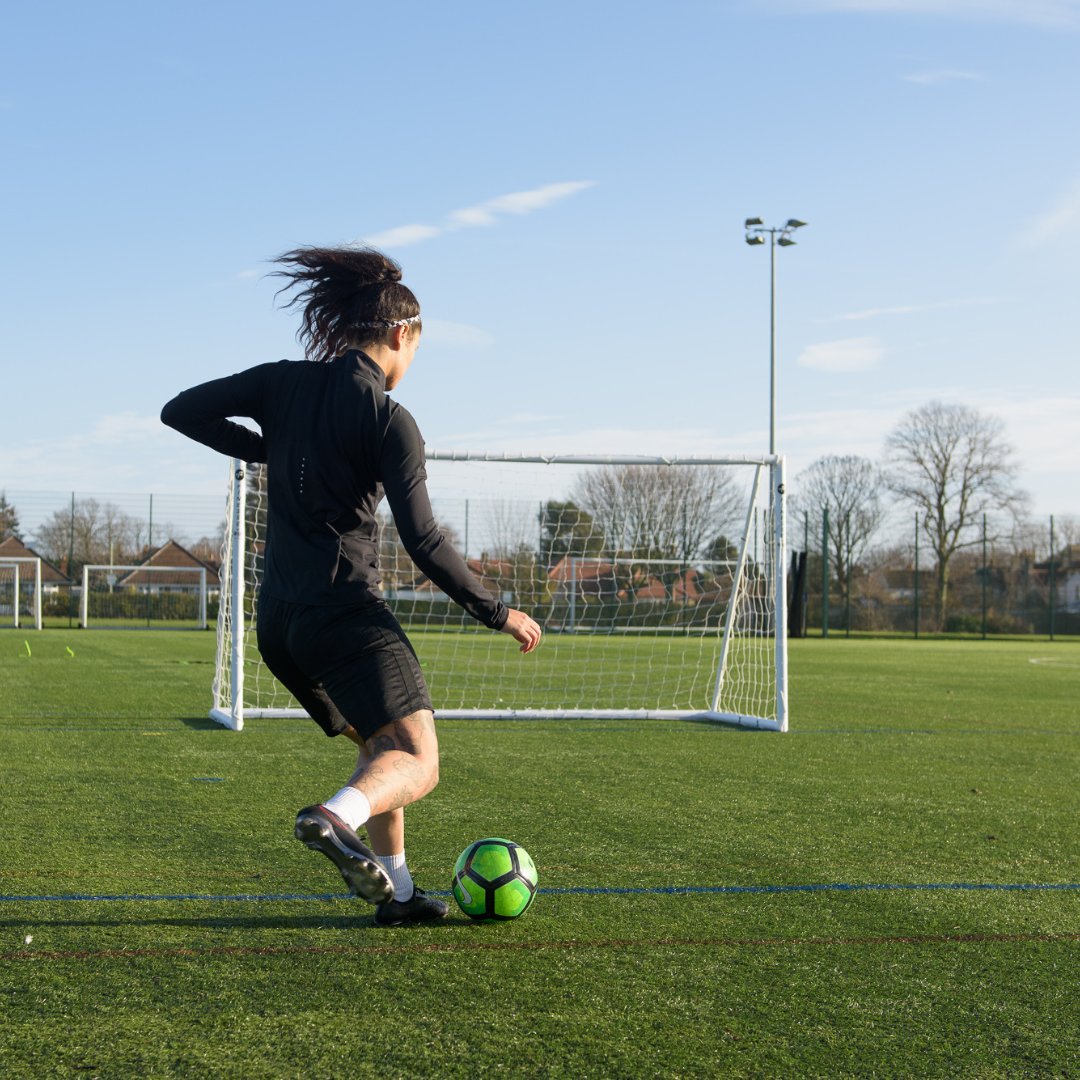 Well deserved recognition for Natasha Thomas of @itfcwomen, recently called up to represent Jamaica in a friendly vs USA👏

It was great to have Natasha as a judge for our Ron Harrod Foundation in 2024 - and here's a throwback to our photoshoot with Natasha⚽