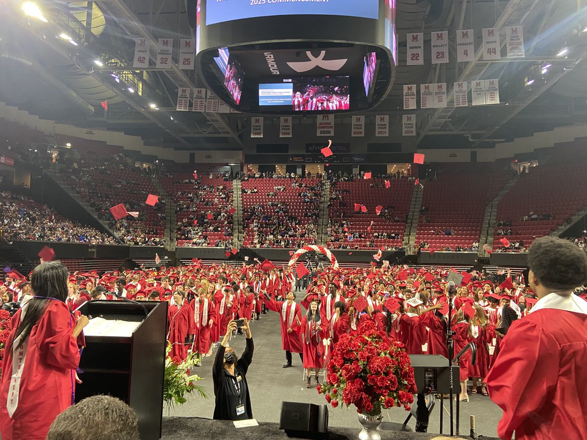 blairmagnet's tweet image. Congratulations again to the Blair class of 2025! #MCPSGrad