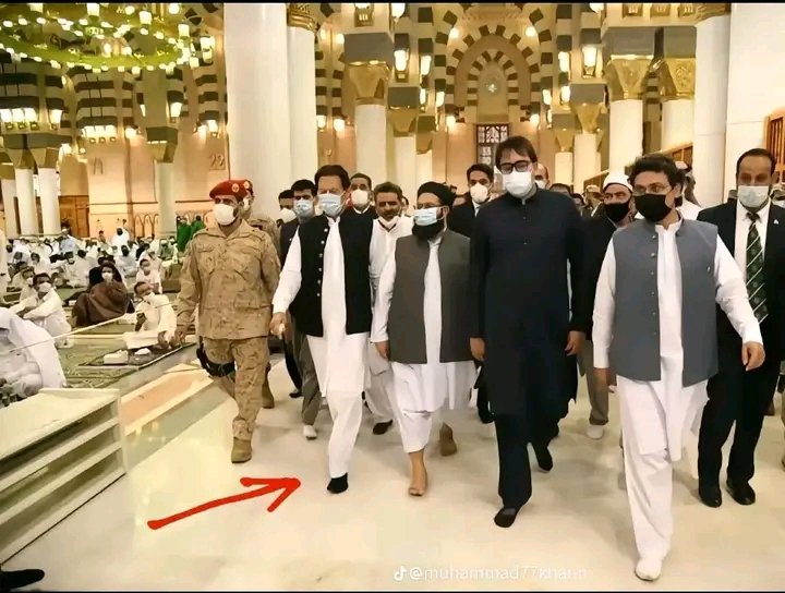 ImranRiazKn's tweet photo. مجھے اللہ تعالیٰ پہ پورا یقین ہے کہ مدینہ منورہ میں ننگے پاؤں چلنے والا عاشق رسول (ص) ہی یہ جنگ جیتے گا !!!

ان شاءاللّٰہ عز وجل
#مزاحمت_کی_کال_عوام_تیار https://t.co/WbsThxYUZN