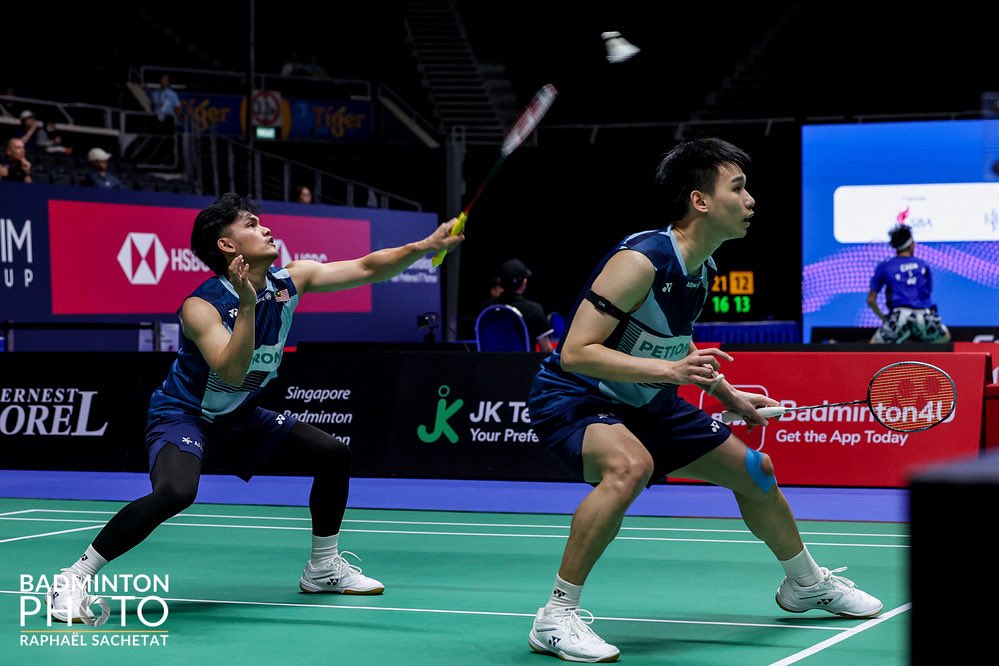 RESULTS: #IndonesiaOpen2025

MD | R32

#JPN🇯🇵 Takuro Hoki-Yugo Kobayashi def. #MAS🇲🇾 Choong Hon Jian-Haikal Nazri 21-13 21-9

⏱️ 29m

#BadmintonMalaysia