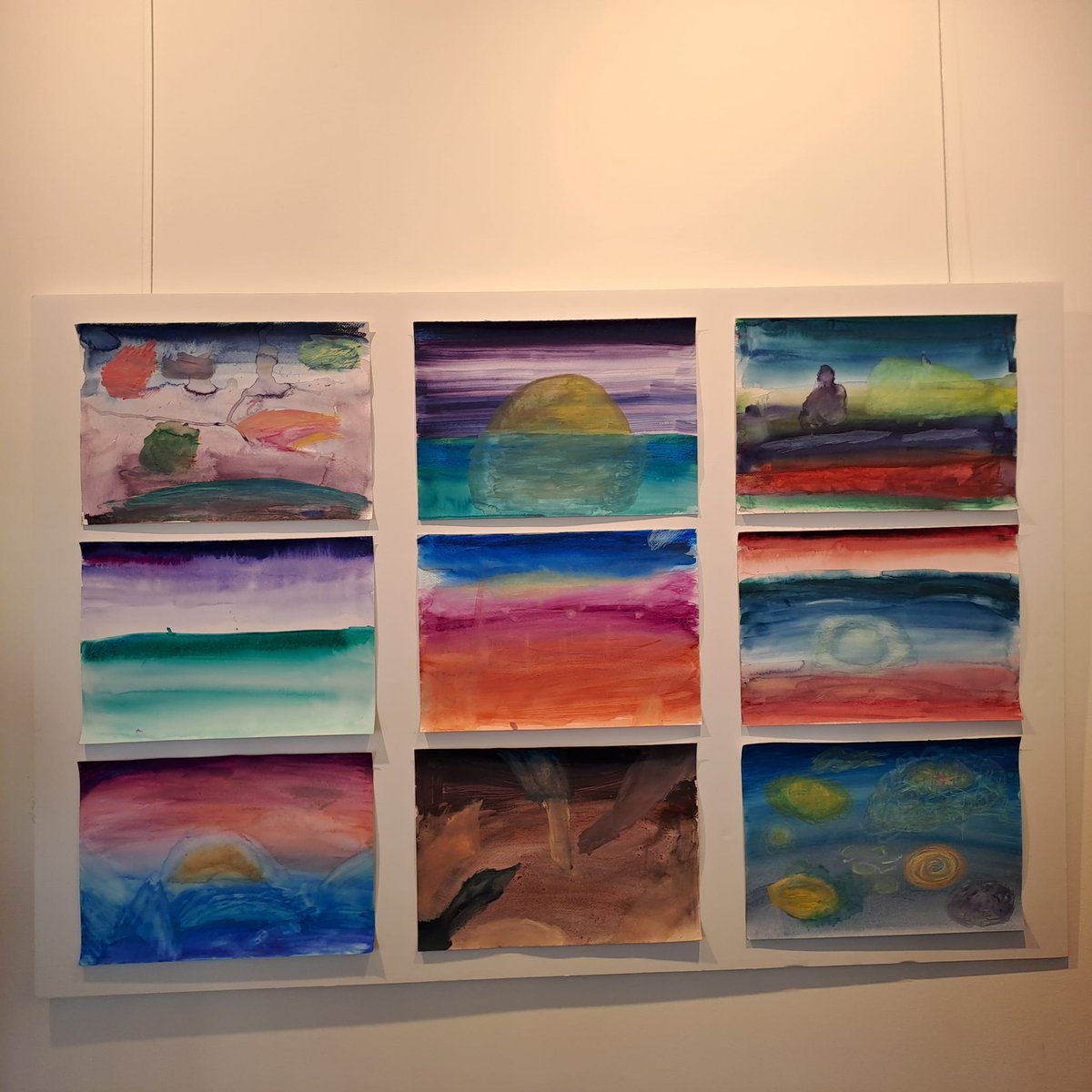 Visite du pavillon Vendôme dans le cadre de @clichy_a_du_talent. Les œuvres des élèves de 4eD y sont exposées grâce au projet 1 mois, 1 œuvre des @hautsdeseine. Ce travail a été mené par M. Renier, Mme de Andreis et Elisa Gertman plasticienne. <a href="/villeclichy/">Ville de Clichy-la-Garenne</a> <a href="/acversailles/">Académie de Versailles</a>