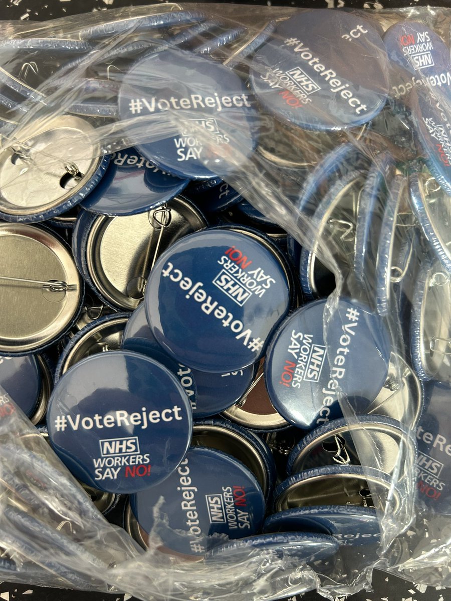 NurseSayNO's tweet photo. 🗳️ NHS WORKERS! Your ballots on the pitiful 3.6% award are opening!
RCN opening 09th June
Unite (Wales) opening 09th June
Unite (England) opening 16th June
GMB OPEN NOW
Unison OPEN NOW
Check your details are up to date with you Union and check your emails!
#VoteReject https://t.co/fl04RYSgVe