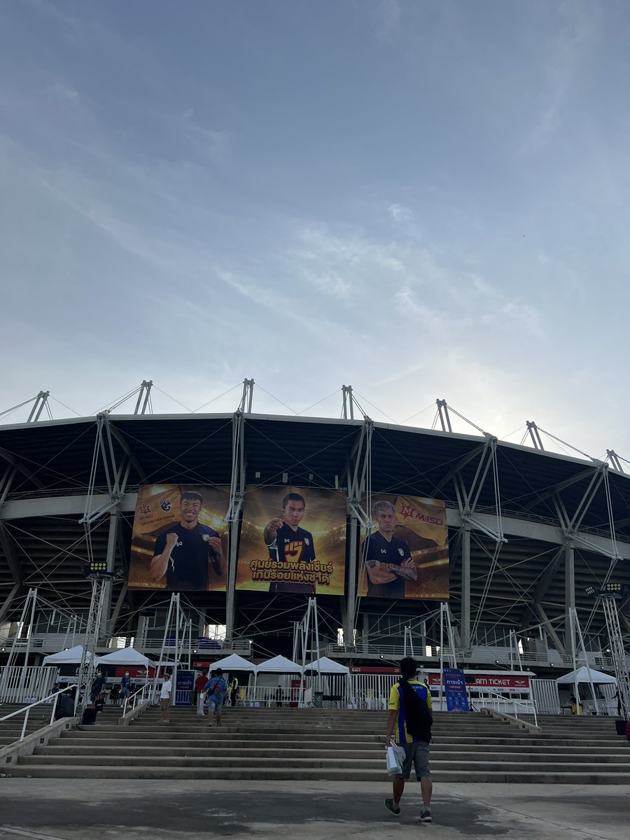 smohitho's tweet photo. No matter if I’m the only voice in the away stand, with thousands roaring for the home team, I’ll always cheer loud and proud for the team I love...#IndiavsThailand #InternationalFriendly https://t.co/lF1A7wSnBr