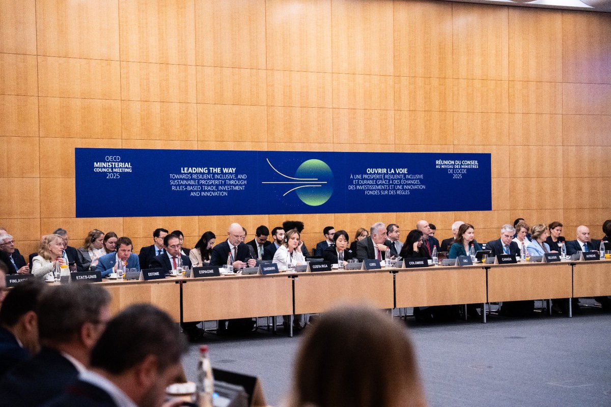 José Manuel Albares (@jmalbares) on Twitter photo La cooperación económica y al desarrollo son necesarias para un mundo más pacífico y seguro. En ello, la <a href="/OECD/">OECD ➡️ Better Policies for Better Lives</a> juega un papel fundamental. España apoya su ampliación y su labor en la agenda global de desarrollo.
En París, he participado en la reunión ministerial de la <a href="/OECD/">OECD ➡️ Better Policies for Better Lives</a>. La cooperación económica y al desarrollo son necesarias para un mundo más pacífico y seguro. En ello, la <a href="/OECD/">OECD ➡️ Better Policies for Better Lives</a> juega un papel fundamental. España apoya su ampliación y su labor en la agenda global de desarrollo.
En París, he participado en la reunión ministerial de la <a href="/OECD/">OECD ➡️ Better Policies for Better Lives</a>.