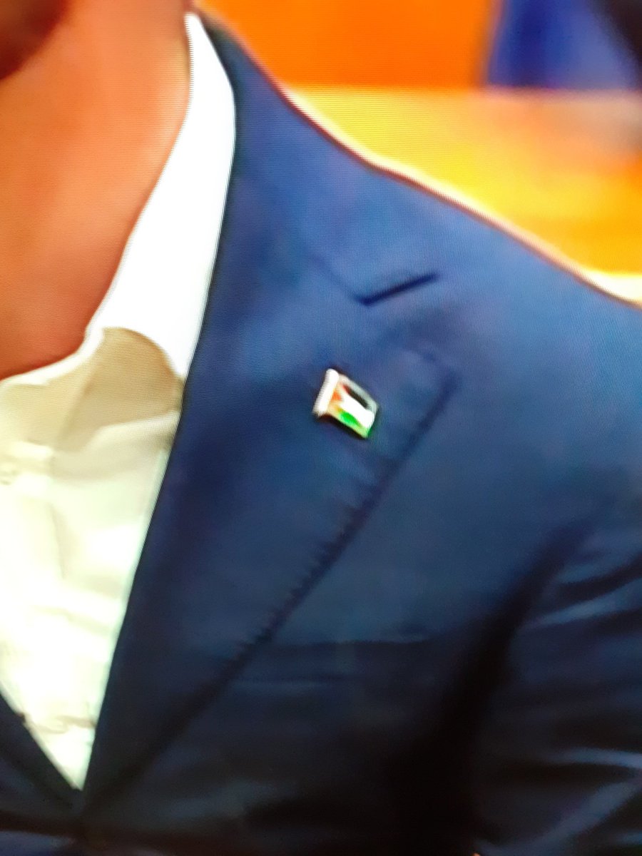 Tat2Corina's tweet photo. #kamerdebat #debat ik vind de #tweedekamer geen plaats voor protest. #Denk vind van wel en maakt duidelijk dat ze achter #Hamas staan https://t.co/ECD6xXomdJ en ook achter de #kristalnacht 2024 in Amsterdam. #stopislamnederland https://t.co/LDyJKkldg4