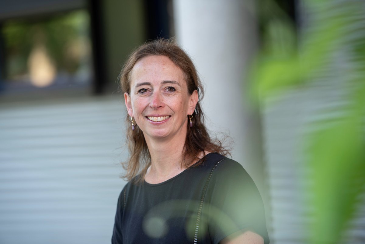 Infection & Immunity UMC Utrecht (@ieni_umcutrecht) on Twitter photo We congratulate Helen Leavis with her appointment as professor of Clinical Immunology at <a href="/UniUtrecht/">Utrecht University</a> and <a href="/UMCUtrecht/">UMC Utrecht</a>. She will focus on care and scientific research of adults with immune deficiencies and (rare) immune-mediated inflammatory diseases
More👉edu.nl/eweep We congratulate Helen Leavis with her appointment as professor of Clinical Immunology at <a href="/UniUtrecht/">Utrecht University</a> and <a href="/UMCUtrecht/">UMC Utrecht</a>. She will focus on care and scientific research of adults with immune deficiencies and (rare) immune-mediated inflammatory diseases
More👉edu.nl/eweep