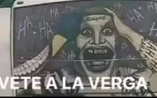 Nooooooo, mi papi Enji, no estaba preparada para verlo así jfhfhsjsjdj los envejeció mucho no? Loco solo pasaron 8 años supuestamente jajajaja