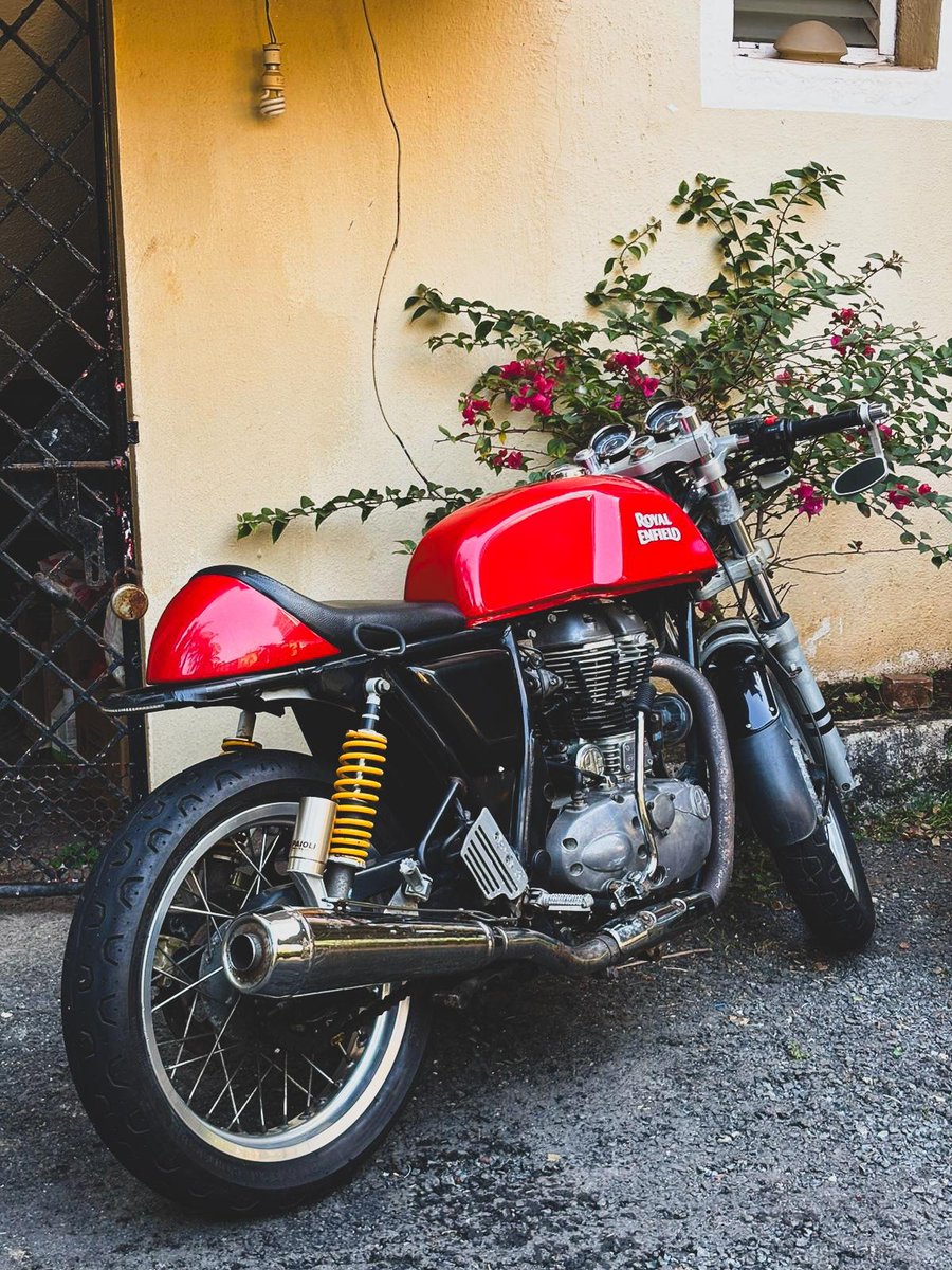 CafeRacrsReturn's tweet photo. #CafeRacer

#CafeRacerLife

#CafeRacerStyle

#CafeRacerCulture

#CafeRacerBuild

#CafeRacerCustom

#CafeRacerNation

#CustomMotorcycle

#MotorbikeLife📸 caferacers 
https://t.co/kMmmGjBwSI https://t.co/2hbMPeOwEQ
