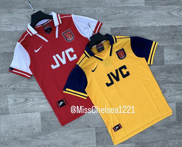 Naomba Mshow #Love kwa Repost🙏😍

Jezi ya sasa  27,000/=

Jez za Zaman (Vintage) 35,000/=

0714336827

#MIKOA YOTE TUNATUMA