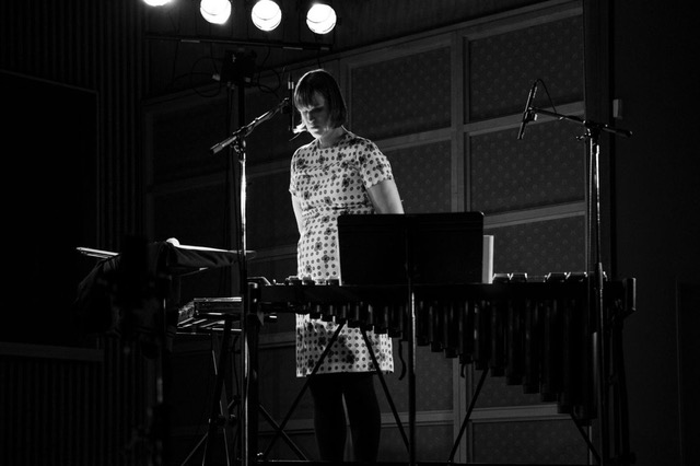 hcmfuk's tweet image. Announcing Sarah Hennies as hcmf// 2025 Composer in Residence!
Her powerful, boundary-pushing work explores identity, embodiment & queerness — a perfect fit for hcmf//'s bold programme.
Explore more about Sarah’s pieces at hcmf// 2025 — link in bio!
#hcmf2025