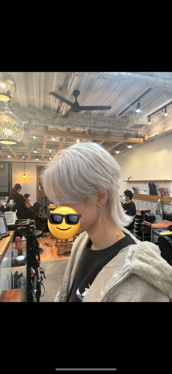 でびるーく tweet media