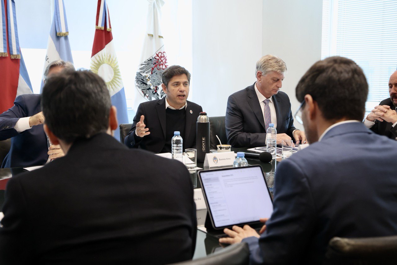 Kicillof habló de la "necesidad de que reabran las ferias" y aseguró que destinara "los recursos necesarios para concretarlo"