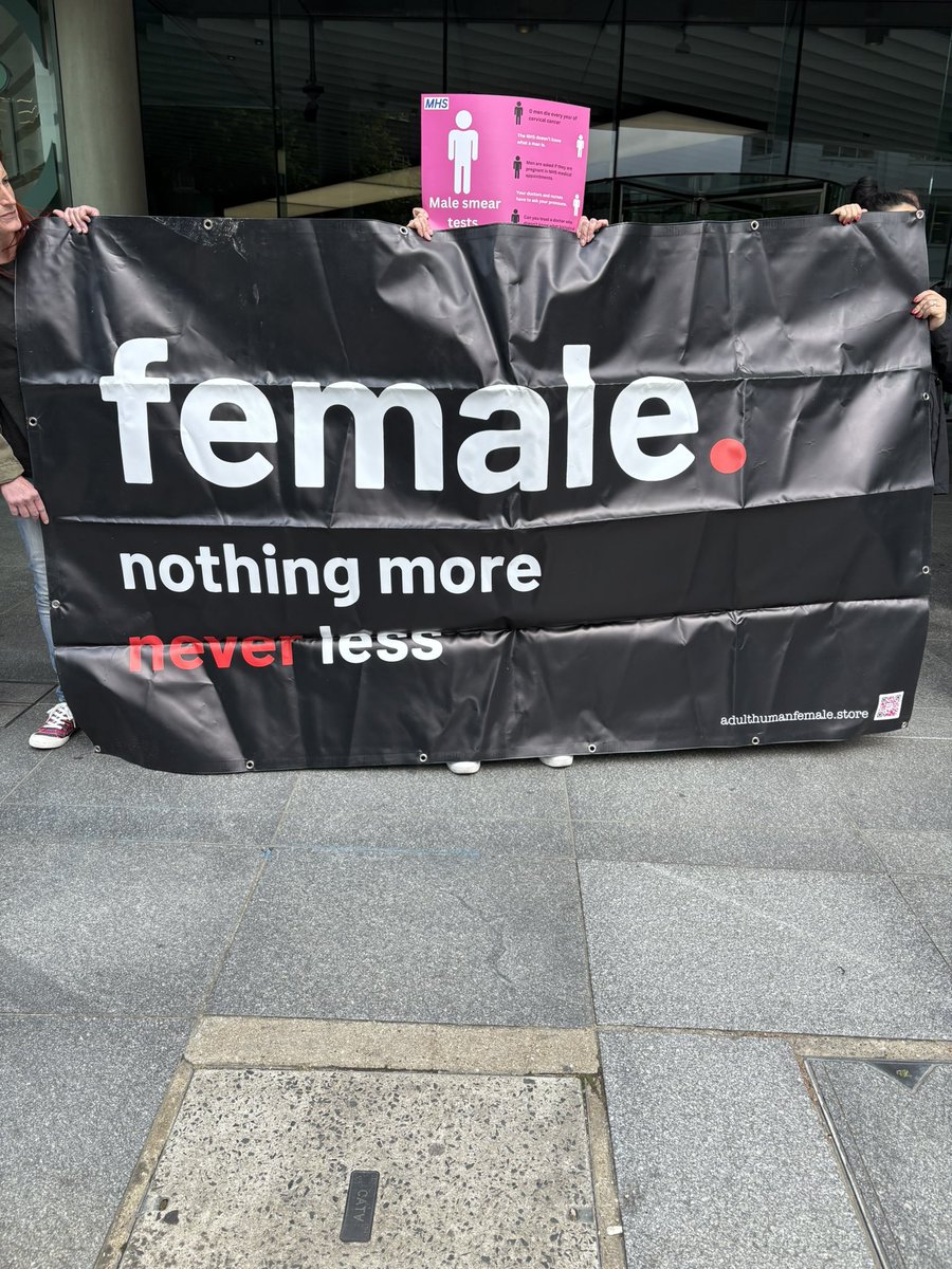 Outside The General Medical council protesting against the removal of our language plus the £50 million per year wasted on DEI
#LetWomenSpeakGMC