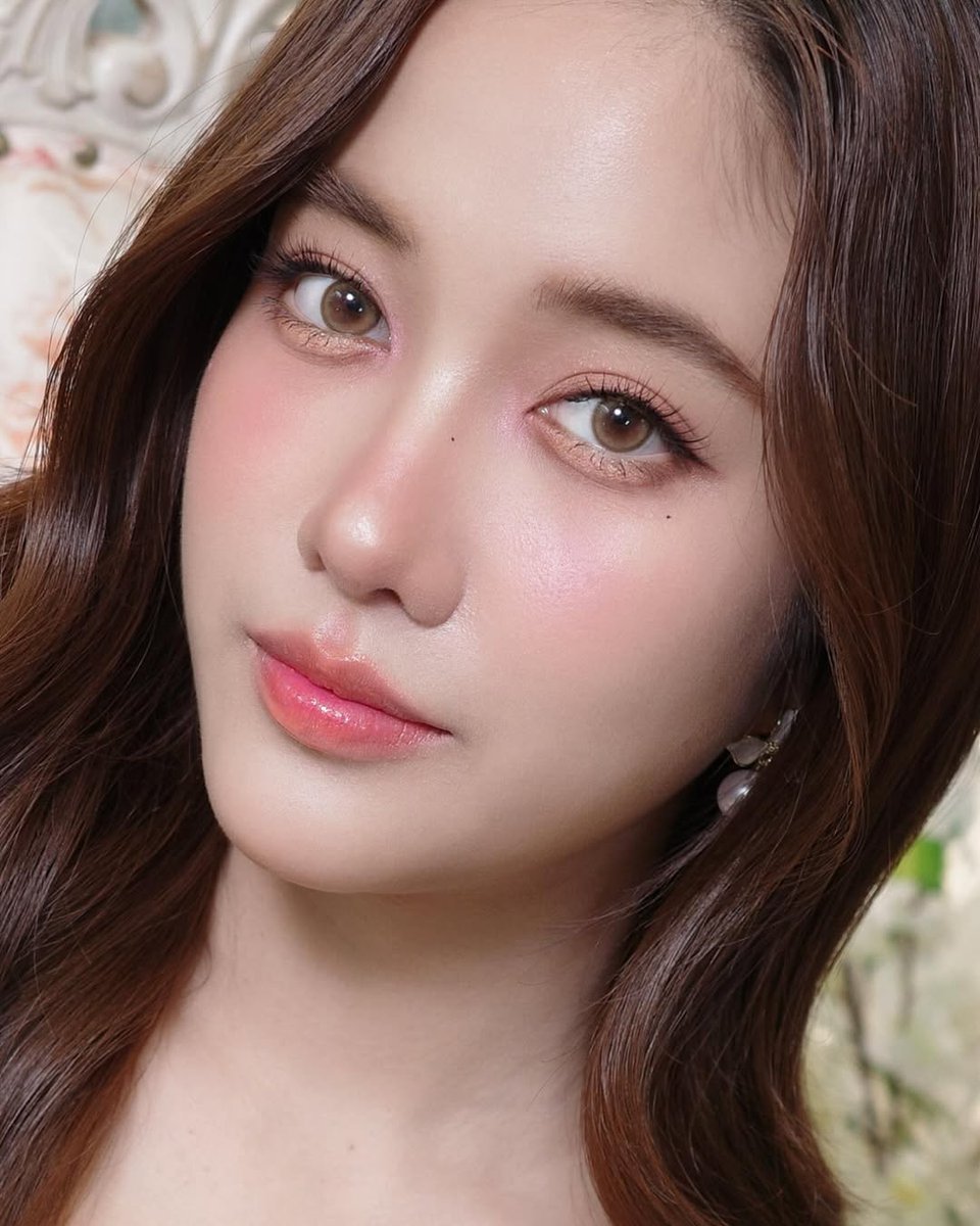 Lun_Osc's tweet photo. Beautiful Boba brown eyes 🥹🤍
#srchafreen
#first_makeup https://t.co/3zeFISYwrX