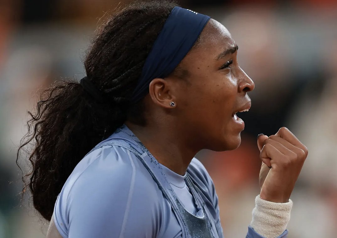 Coco Gauff comes back to beat Madison Keys 6-7(6), 6-4, 6-1 to reach her 3rd #RolandGarros semifinal in four years.

60 unforced errors from the AusOpen champ, who was 11-0 at Slams in 2025.

5th career Grand Slam semifinal at 21yo for Gauff.