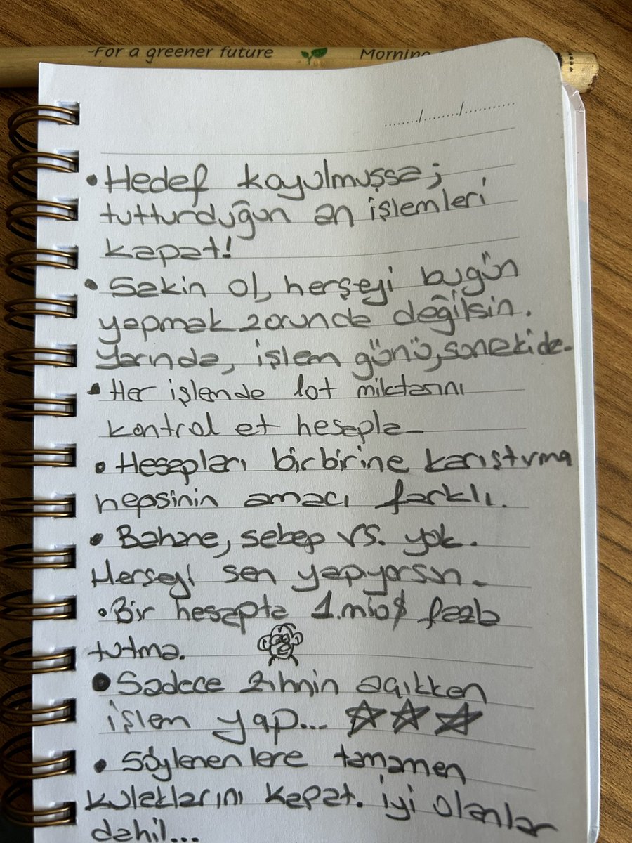 Size ; Amatörlüğümün sembolü defterimden bir sayfa paylaşayım.
Tamamını paylaşabileceğim ender bir sayfa seçtim .
Diğer sayfaların çoğunda ; kan, gözyaşı, ihtiras, aşk, nefret dolu ; mutlaka bir cümle var . 🙈