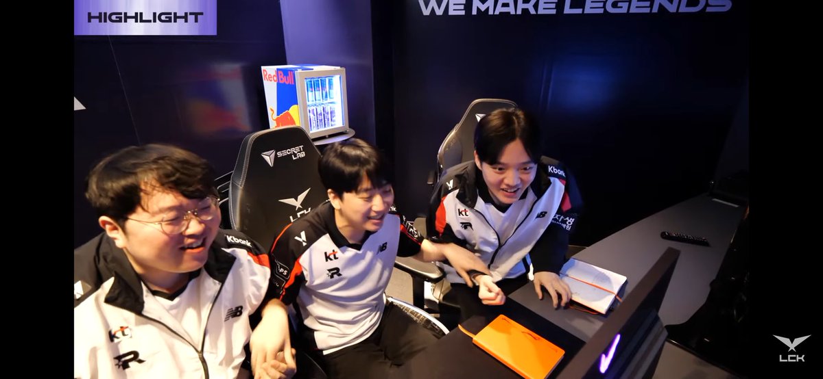 럭키 킅붕 스손무 
매경기 감코진 반응 나와서 보기 좋다