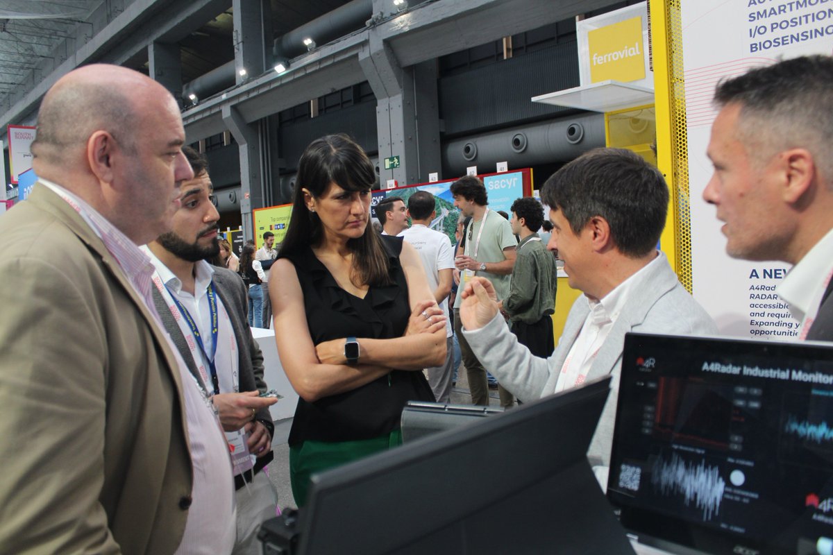 SETT (@sett_spain) on Twitter photo La #SETT no ha querido perderse el <a href="/south_summit/">South Summit</a>. Estamos en el stand 97 junto con <a href="/SEDIAgob/">S.E. Digitalización e Inteligencia Artificial</a> y <a href="/redpuntoes/">Red.es</a>. La SE <a href="/mariagv/">M González Veracruz</a> ha estado con nosotros en el día de la inauguración.
Si quieres conocer nuestras herramientas de inversión, ven a vernos. Más info: southsummit.io/es/. La #SETT no ha querido perderse el <a href="/south_summit/">South Summit</a>. Estamos en el stand 97 junto con <a href="/SEDIAgob/">S.E. Digitalización e Inteligencia Artificial</a> y <a href="/redpuntoes/">Red.es</a>. La SE <a href="/mariagv/">M González Veracruz</a> ha estado con nosotros en el día de la inauguración.
Si quieres conocer nuestras herramientas de inversión, ven a vernos. Más info: southsummit.io/es/.