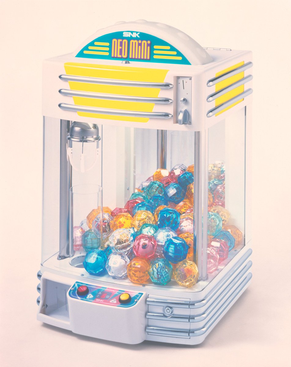 NEOGEO_EN's tweet photo. ✨Here's a throwback: The NEO Mini! A retro-styled mini crane game from the '90s!🎡✨

#NEOGEO35th #NEOGEO #SNK https://t.co/KE5PMjh5Sg