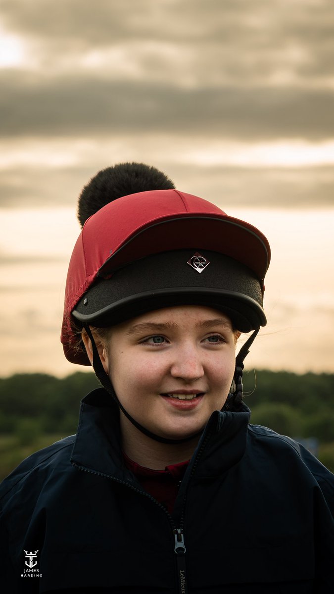 JamesHardingFX's tweet image. 🐎
•
@horsehealthcouk
@NaylorsOnline
@CharlesOwenHats
•
#Equine #Horse #Horses #Portrait #PortraitPhotography #HorseRiding