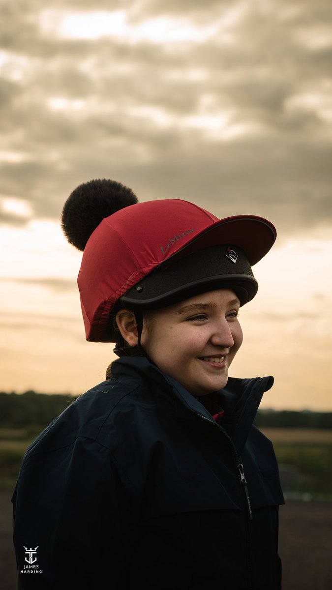 JamesHardingFX's tweet image. 🐎
•
@horsehealthcouk
@NaylorsOnline
@CharlesOwenHats
•
#Equine #Horse #Horses #Portrait #PortraitPhotography #HorseRiding