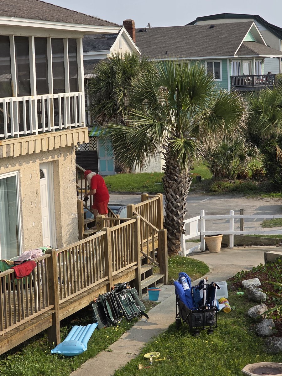 StoneZoneGG (@stonezonegg) on Twitter photo Ok good morning Web3 gamers and crypto speculators alike! Crypto Clause 🎅📈 spotted on the beach! Allegedly in this photo he's rushing in to buy $STONE and play #STONEBURST! Look for Ol' St. Nick on our Top 10 leaderboard as Santa loves <a href="/Stacks/">stacks.btc</a> and $sBTC rewards! 🎁 Ok good morning Web3 gamers and crypto speculators alike! Crypto Clause 🎅📈 spotted on the beach! Allegedly in this photo he's rushing in to buy $STONE and play #STONEBURST! Look for Ol' St. Nick on our Top 10 leaderboard as Santa loves <a href="/Stacks/">stacks.btc</a> and $sBTC rewards! 🎁
