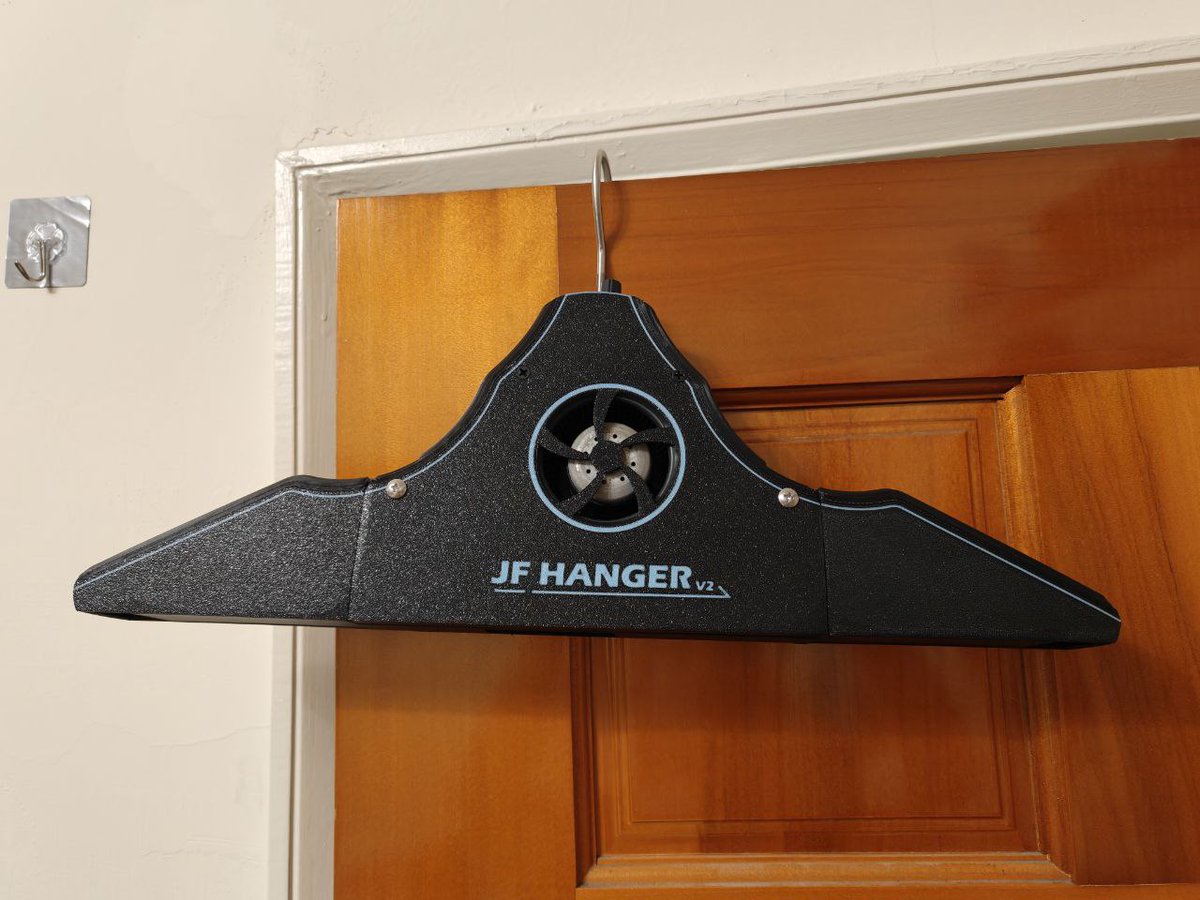 JtingF's tweet image. Some custom foldable hangers I&apos;ve done so far :3