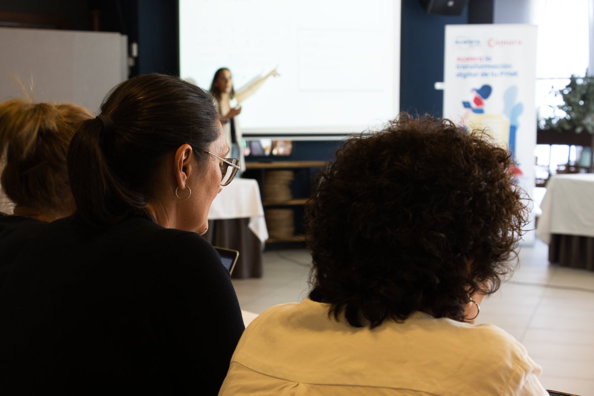 Éxito total en el taller de Google My Business y WhatsApp Empresa 📍Celebrado en el Hostal Savoy con aforo ampliado y networking previo. Gracias por vuestra participación 📷 #CámaraAlcoy #AceleraPyme #KitDigital