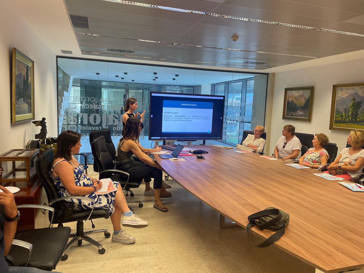 📍S'ha constituït el Consell de Salut de la Zona Bàsica de #Carlet (inclou Benimodo, Alfarb, Llombai i Catadau).

🤝Objectiu: impulsar la salut comunitària des del local.

#SalutComunitària #ParticipacióCiutadana #AtencióPrimària #ZonaBàsicaDeSalut