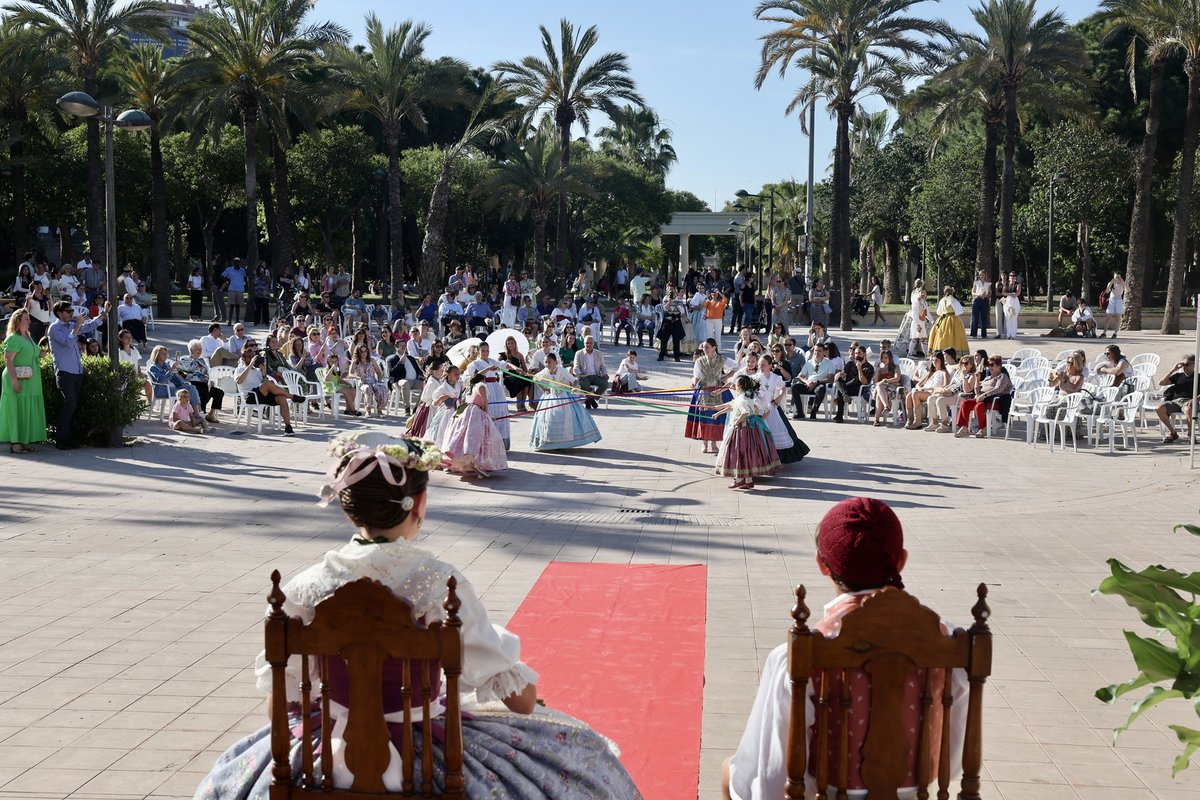 Proclamación de la Regina de Maig. Falla Ciscar-Burriana <a href="/FallaCiscar/">Ciscar-Burriana</a> 

#Fallas26 #Falles26
#HablemosDeFallas
#HablemosDeFallasRadio
#HablemosDeFallasUltimasNoticias.

La noticia al completo en hablemosdefallas.es

* Fotos:  Fotos: Fotofilmax - <a href="/JCF_Valencia/">Junta Central Fallera</a>