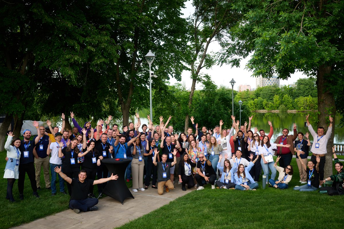 We had to wrap up #WES2025 with a big group photo — what a ride!

After 2 full days of live demos, knowledge sharing &amp; great conversations, we gathered in the beautiful garden at UNDA Open Possibilities in #Bucharest.

Speakers, attendees, partners, sponsors, all united by one