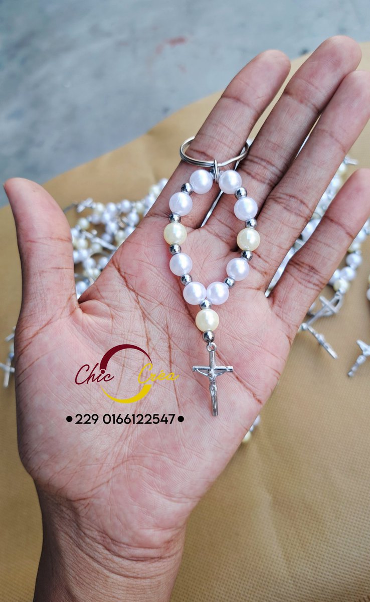 ChicCrea's tweet photo. A partir de 250f, commandez nos chics dizainiers pour vos événements. 

229 0166122547 pour nous contacter. 

#chiccrea #handmade #perles #MadeInBenin https://t.co/WLzPfyEPxW