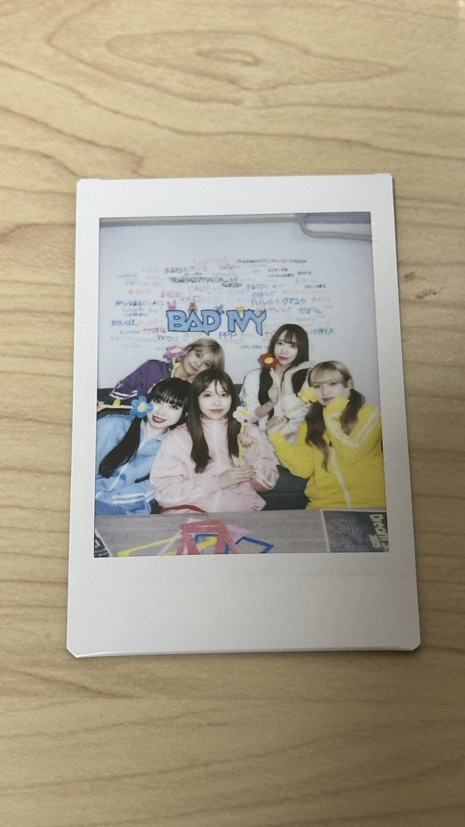 BAD IVY🩸 (@badivyofficial) on Twitter photo 🎁プレゼント企画開催🎁
5/31に行われた
壁書き生配信の撮り下ろし集合チェキを 抽選で"1名様"にプレゼント‼️
【応募方法】
①このツイートをRT&リプ
②このアカウントと下記アカウントをフォロー
●あゆゆ(<a href="/ayuyu_badivy/">あゆゆ 【BAD IVY】🩵7/26生誕祭@下北沢ERA</a> )
●睡花(<a href="/suika_badivy/">睡花【BAD IVY】🐱💤</a> )
●はに(<a href="/hani_badivy/">はに 【BAD IVY】</a> )
●ひなぴ(<a href="/hinapi_badivy/">ひなぴ 【BAD IVY】</a> 🎁プレゼント企画開催🎁
5/31に行われた
壁書き生配信の撮り下ろし集合チェキを 抽選で"1名様"にプレゼント‼️
【応募方法】
①このツイートをRT&リプ
②このアカウントと下記アカウントをフォロー
●あゆゆ(<a href="/ayuyu_badivy/">あゆゆ 【BAD IVY】🩵7/26生誕祭@下北沢ERA</a> )
●睡花(<a href="/suika_badivy/">睡花【BAD IVY】🐱💤</a> )
●はに(<a href="/hani_badivy/">はに 【BAD IVY】</a> )
●ひなぴ(<a href="/hinapi_badivy/">ひなぴ 【BAD IVY】</a>