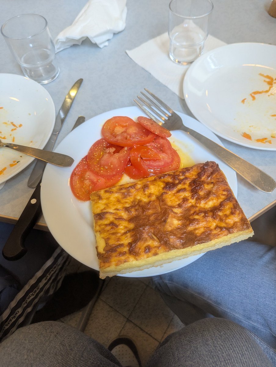 Cantine Struggle Tweet V2 tweet media