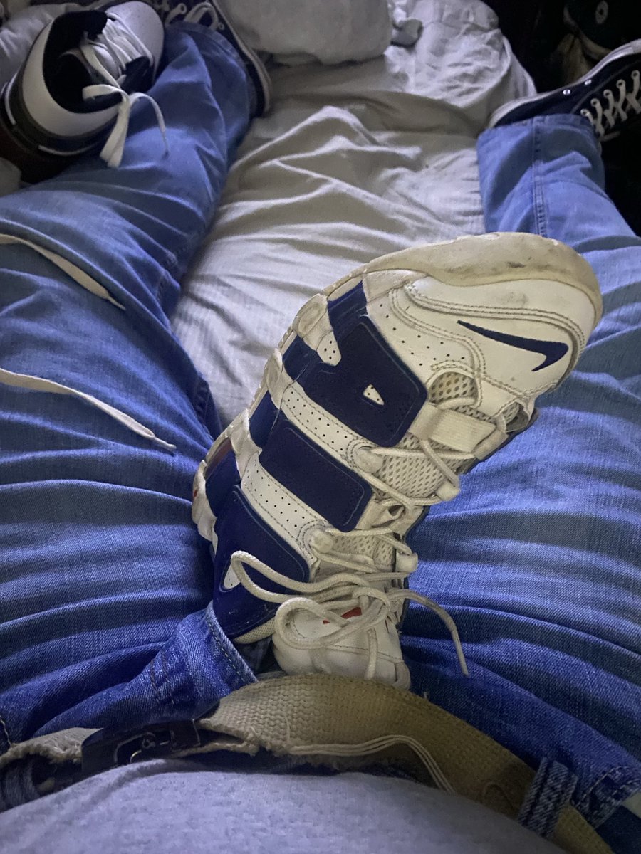 Had to give my little buddy some air 🍆👟😀