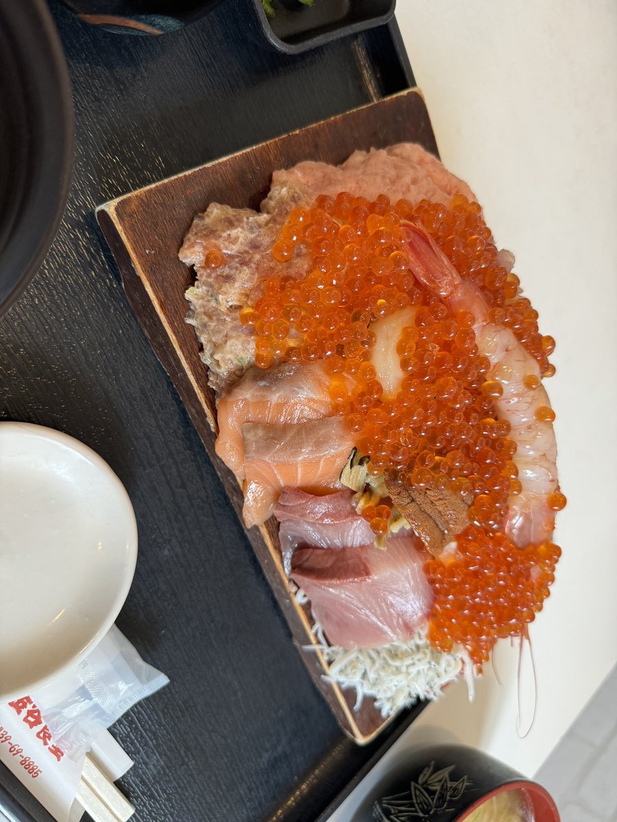 ndayo2nd's tweet image. ちょっと食べちゃったけど、お昼とんでもないもの食べた。完食したけど吐きそうだった