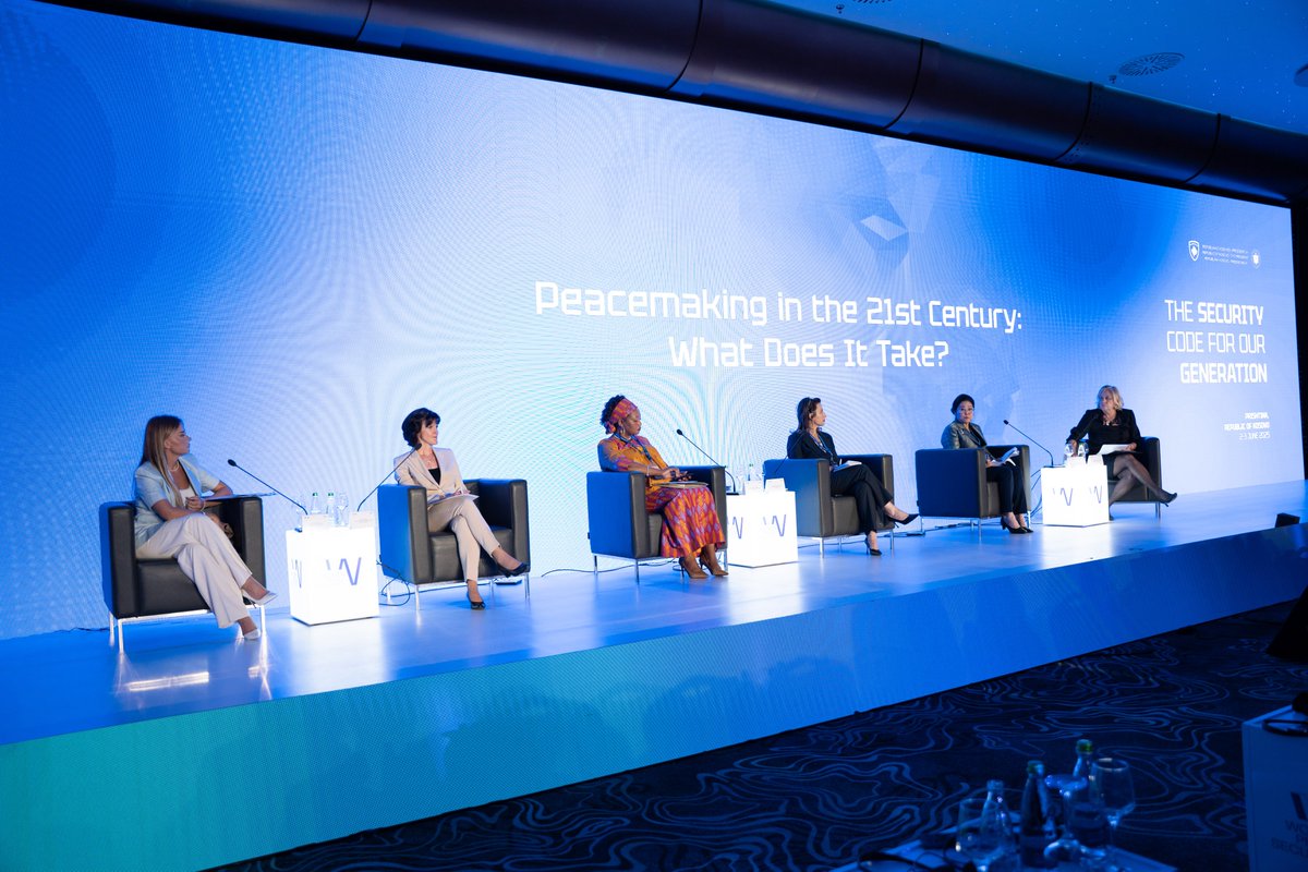The Presidency of the Republic of Kosovo 🇽🇰 (@presidenca_rks) on Twitter photo Peacemaking in the 21st Century: What Does It Take?
With @HonMahmoudKombo and a dynamic panel: Patricia Nangozo-Kainga, Lalivan Karnchanachari, <a href="/SAnagnosti/">Silda Anagnosti Çepe</a>, Pavlína Žáková, @ELiimets & <a href="/MelizaHaradinaj/">Meliza Haradinaj</a>. Moderated by @NancySoderberg.
#WPSRKS2025 Peacemaking in the 21st Century: What Does It Take?
With @HonMahmoudKombo and a dynamic panel: Patricia Nangozo-Kainga, Lalivan Karnchanachari, <a href="/SAnagnosti/">Silda Anagnosti Çepe</a>, Pavlína Žáková, @ELiimets & <a href="/MelizaHaradinaj/">Meliza Haradinaj</a>. Moderated by @NancySoderberg.
#WPSRKS2025