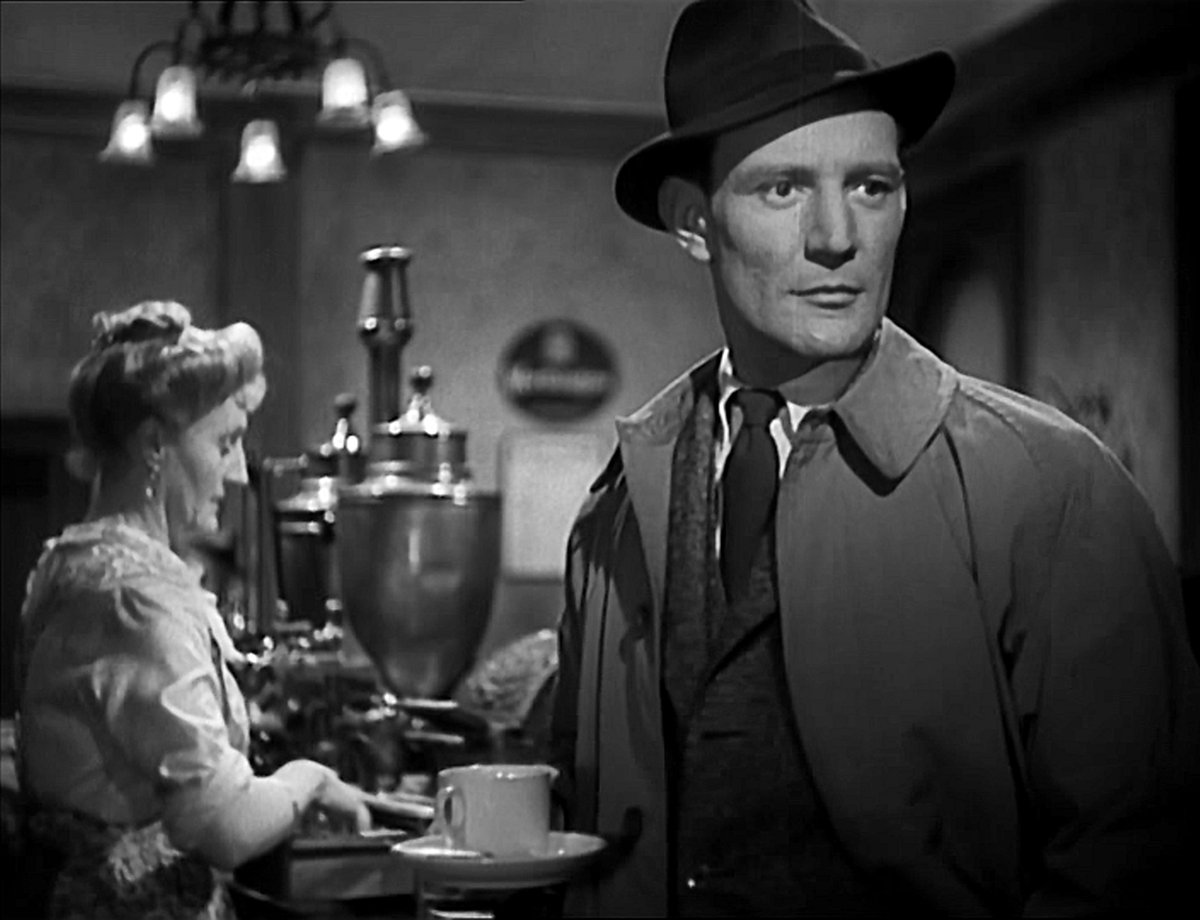 ballooonmh's tweet photo. BRIEF ENCOUNTER (Lean, 1945)
'Laura demands brandy, writing paper, and the postponement of closing time from the kindly Beryl with just sufficient entitled curtesy to obtain what she wants and with minimum eye contact.'

https://t.co/Lp9YlYv0Y8 https://t.co/tpsYBrQ5wT