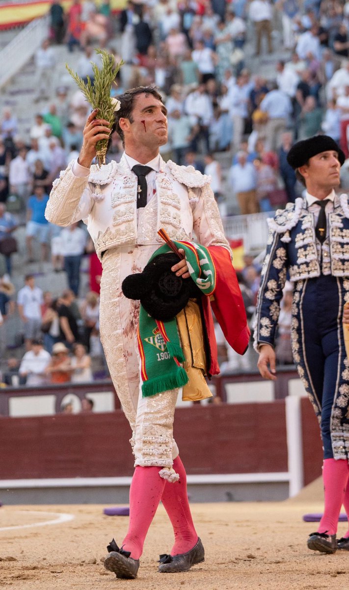 Nada acaba , TODO EMPIEZA . Gracias a todo por vuestro cariño y apoyo incondicional , y GRACIAS A MADRID . #serna