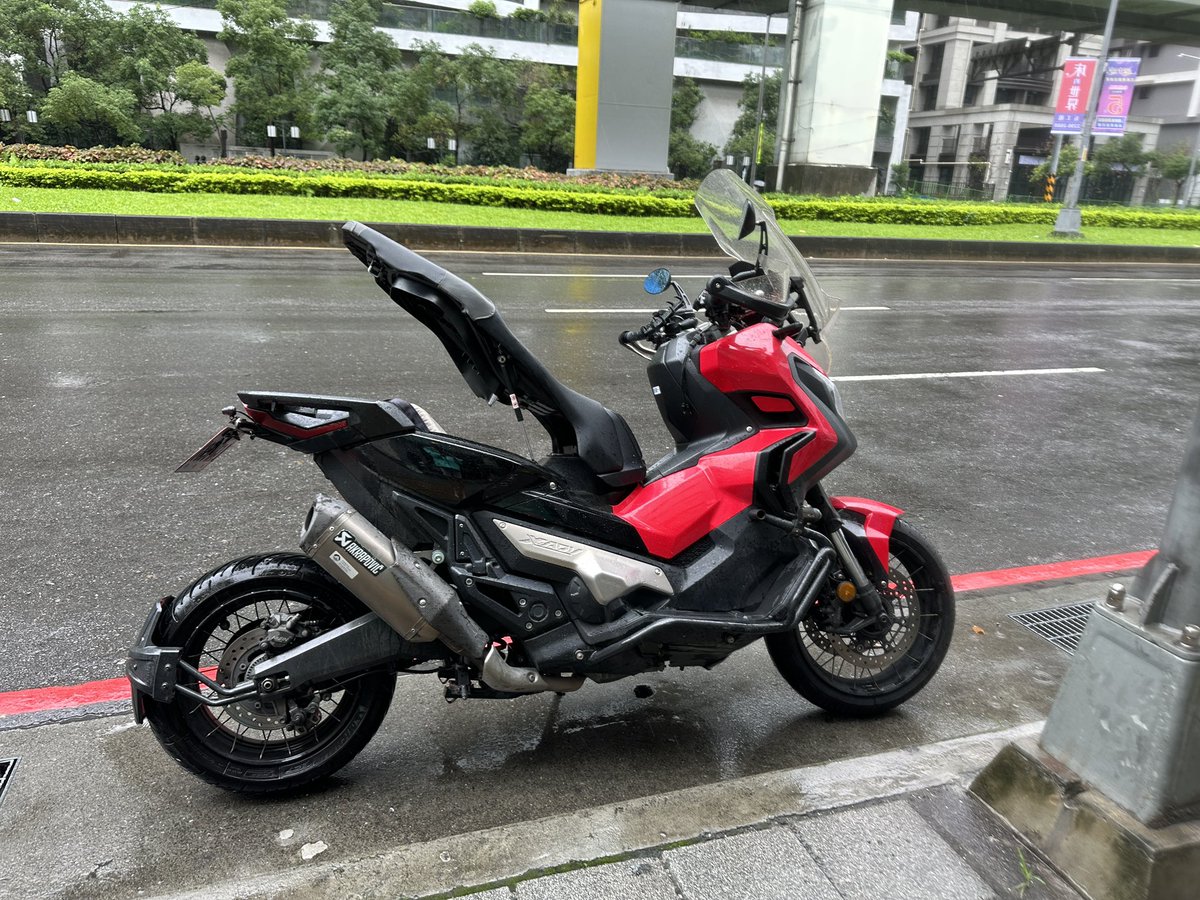 我的鷗翼🌚

下雨天拿雨衣😆