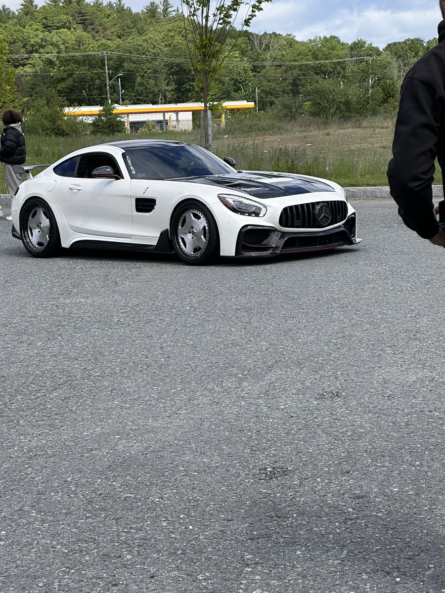 ClienteleAuto's tweet image. Cars cure cancer event