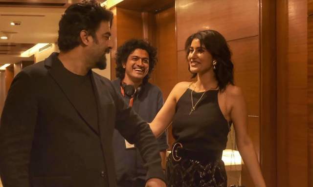 Through #SoniaRathee’s eyes, the women #SoniaRathee brought to life😍
.
.
.
.
#brokenbutbeautiful #kapkapiii #decoupled #taravsbilal #talkingbling