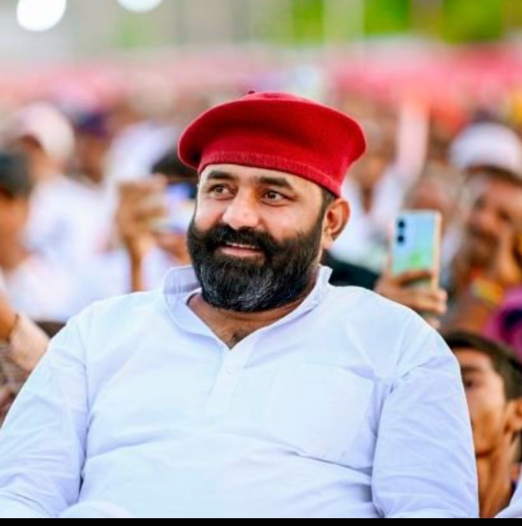 Mahipal Singh Bhati (@immahipalbhati) on Twitter photo भारत भर में राजपूत राजपूत चिल्लाने वाले अपने गृह क्षेत्र के सांसद के अनर्गल प्रलाप पर खामोश हैं क्या वज़ह हो सकती हैं....?
इन्होंने आजतक कभी इस नीच के बारे में एक शब्द तक नहीं निकाला हैं पूरे देश में ठेकेदारी कर लेंगे लेकिन अपने गृह क्षेत्र में नहीं बोलेंगे...?
<a href="/mahipalmakrana_/">Mahipal Singh Makrana</a> भारत भर में राजपूत राजपूत चिल्लाने वाले अपने गृह क्षेत्र के सांसद के अनर्गल प्रलाप पर खामोश हैं क्या वज़ह हो सकती हैं....?
इन्होंने आजतक कभी इस नीच के बारे में एक शब्द तक नहीं निकाला हैं पूरे देश में ठेकेदारी कर लेंगे लेकिन अपने गृह क्षेत्र में नहीं बोलेंगे...?
<a href="/mahipalmakrana_/">Mahipal Singh Makrana</a>