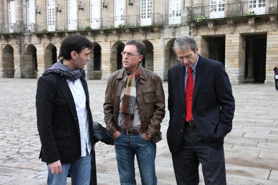 Jorge Mira 🧲🌍 (@jorgemirausc) on Twitter photo Uno de los principales padrinos del #ProgramaConCiencia, el catedrático de química orgánica de la Univ. de Santiago <a href="/qojoselm/">jose l mascarenas</a> <a href="/MetBioCat/">Mascareñas group</a>, acaba de ser galardonado con el <a href="/PremiosReiJaume/">Premios Rei Jaume I</a> de investigación básica.
😃👏👏
Foto: en la visita de Richard Schrock, Nobel de Química 2005. Uno de los principales padrinos del #ProgramaConCiencia, el catedrático de química orgánica de la Univ. de Santiago <a href="/qojoselm/">jose l mascarenas</a> <a href="/MetBioCat/">Mascareñas group</a>, acaba de ser galardonado con el <a href="/PremiosReiJaume/">Premios Rei Jaume I</a> de investigación básica.
😃👏👏
Foto: en la visita de Richard Schrock, Nobel de Química 2005.