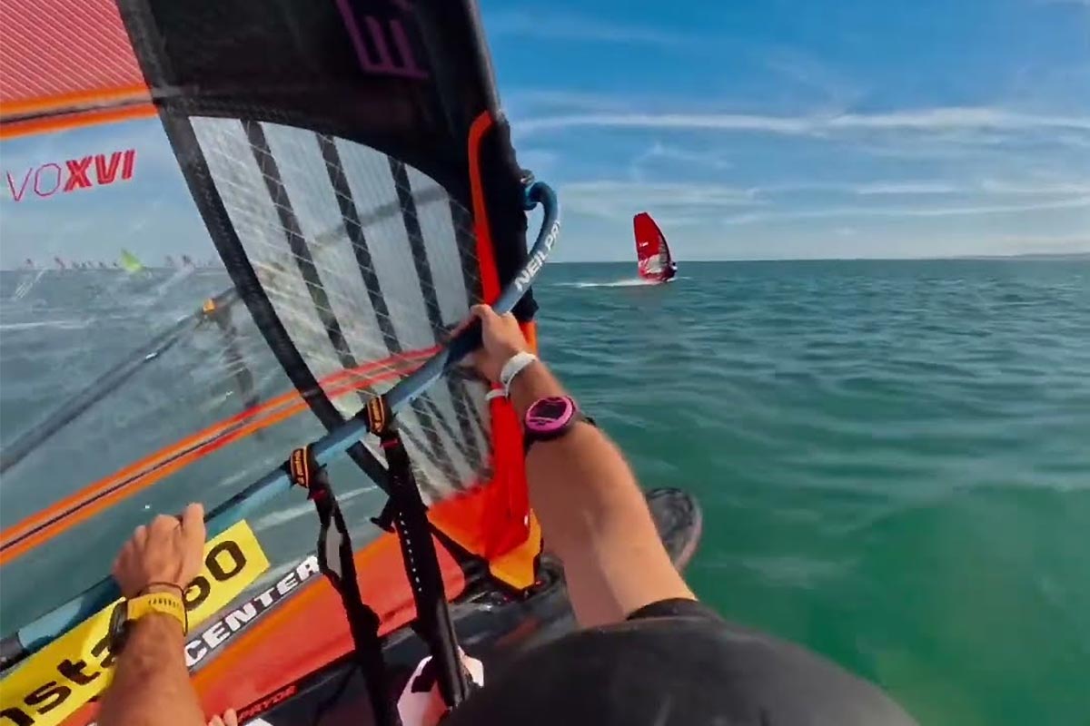 🇫🇷 Croisons les doigts pour 2026
 
Plus d’infos sur Windsurfjournal.com 👉 tinyurl.com/bde4bdbt
- - -
🇬🇧 Fingers crossed for 2026

More on Windsurfjournal.com 👉 tinyurl.com/32es2nb6

#NicoPrien #DéfiWind #Gruissan #Windsurfjournal